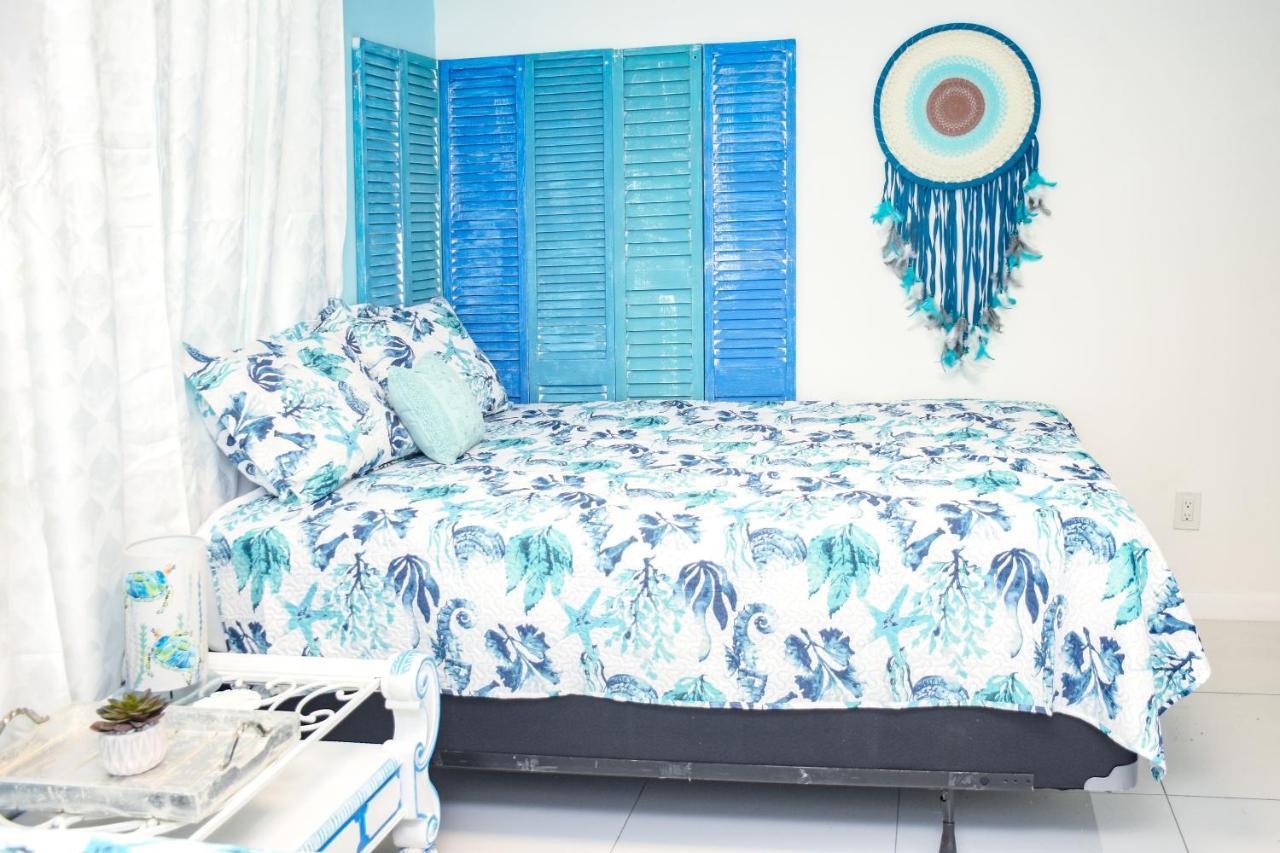 Miami Boho Beach Place Hialeah Exterior photo